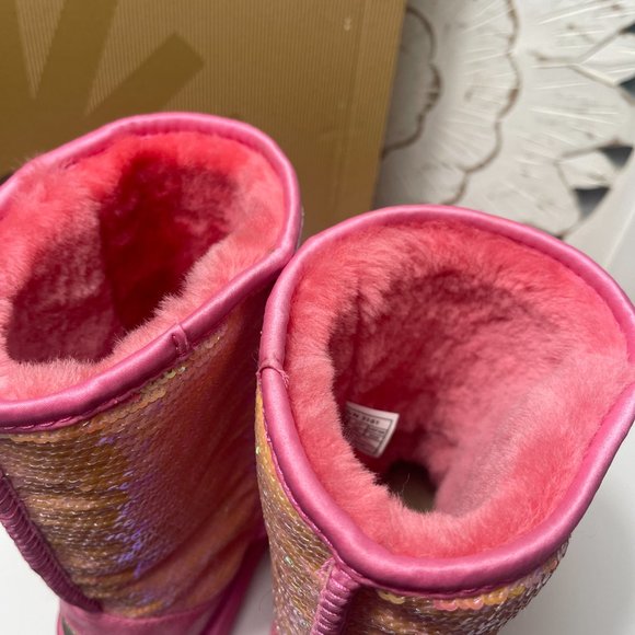 UGG Classic Short Sequin Boot - Picture 4 of 6